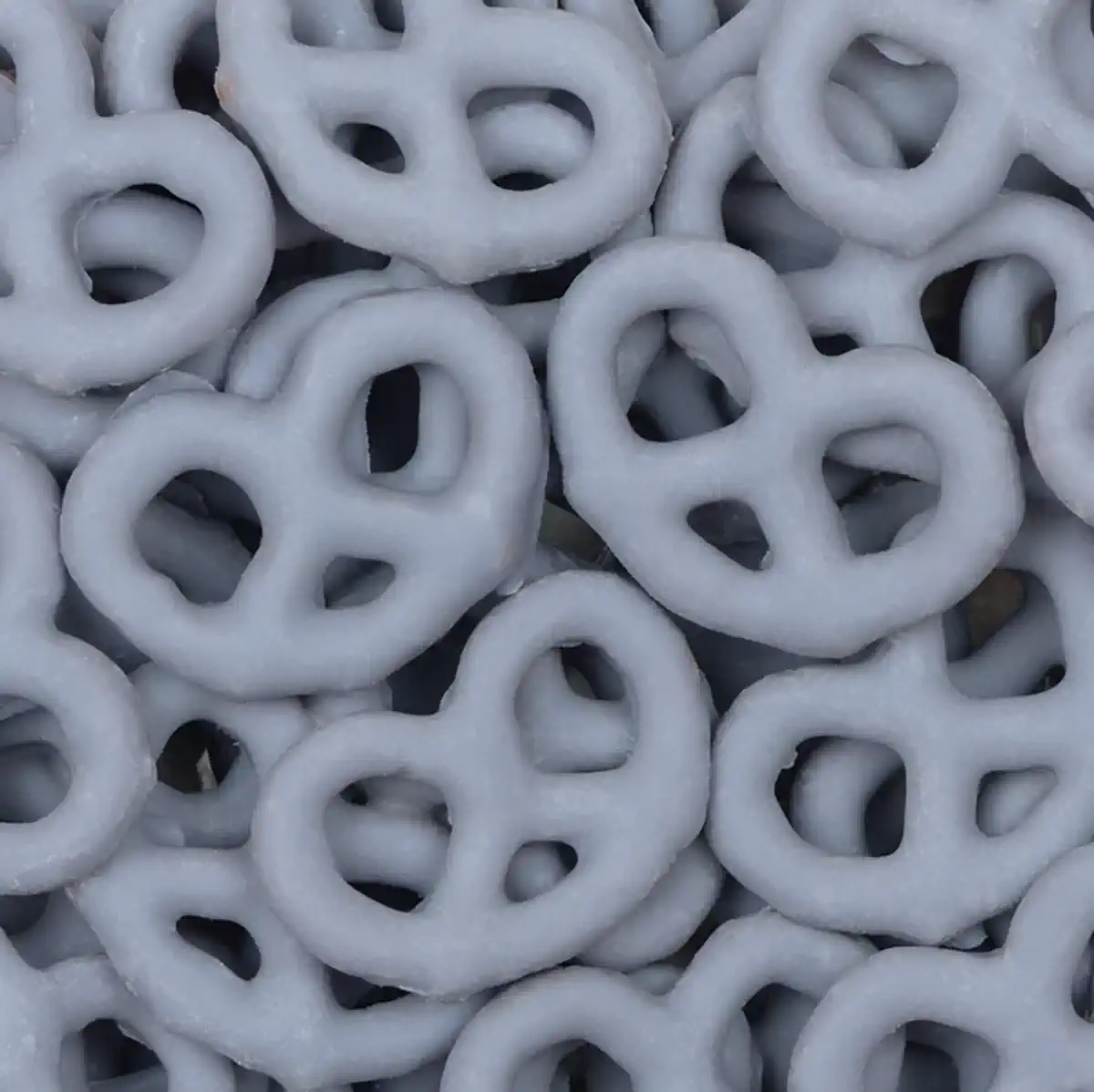 BLUEBERRY YOGURT FLAVORED PRETZELS